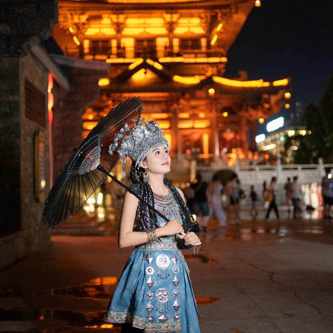 ᥫᩣ吃饱睡不饱>_<