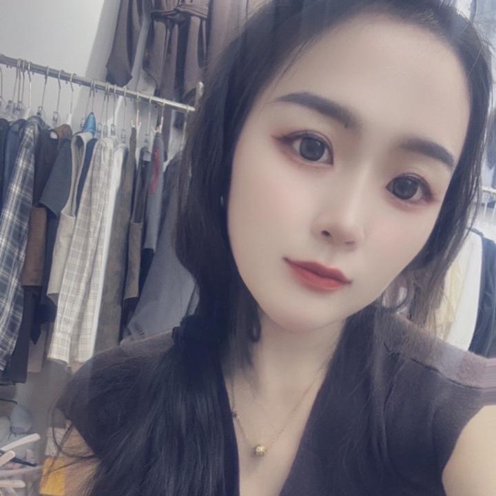 时代广场—婷婷玉立🎀