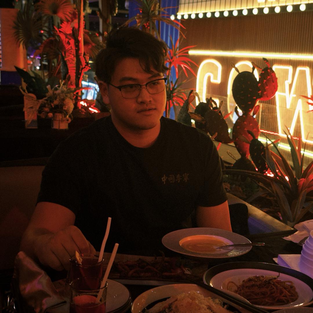 鸿星健身连锁棠东店小周