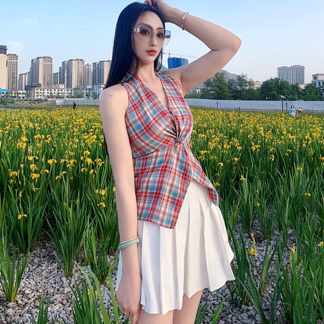 礼县唯美女装，美甲美睫，纹绣