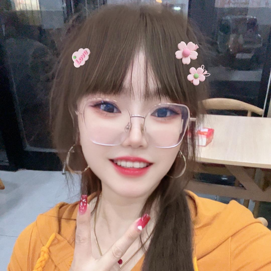 @一个很哇塞的小姐姐😝