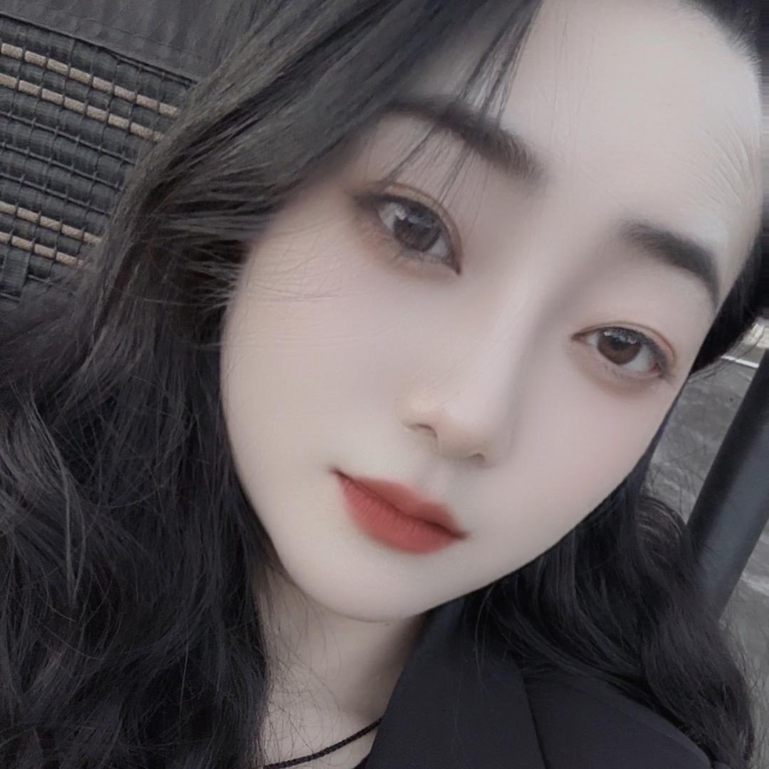 👽