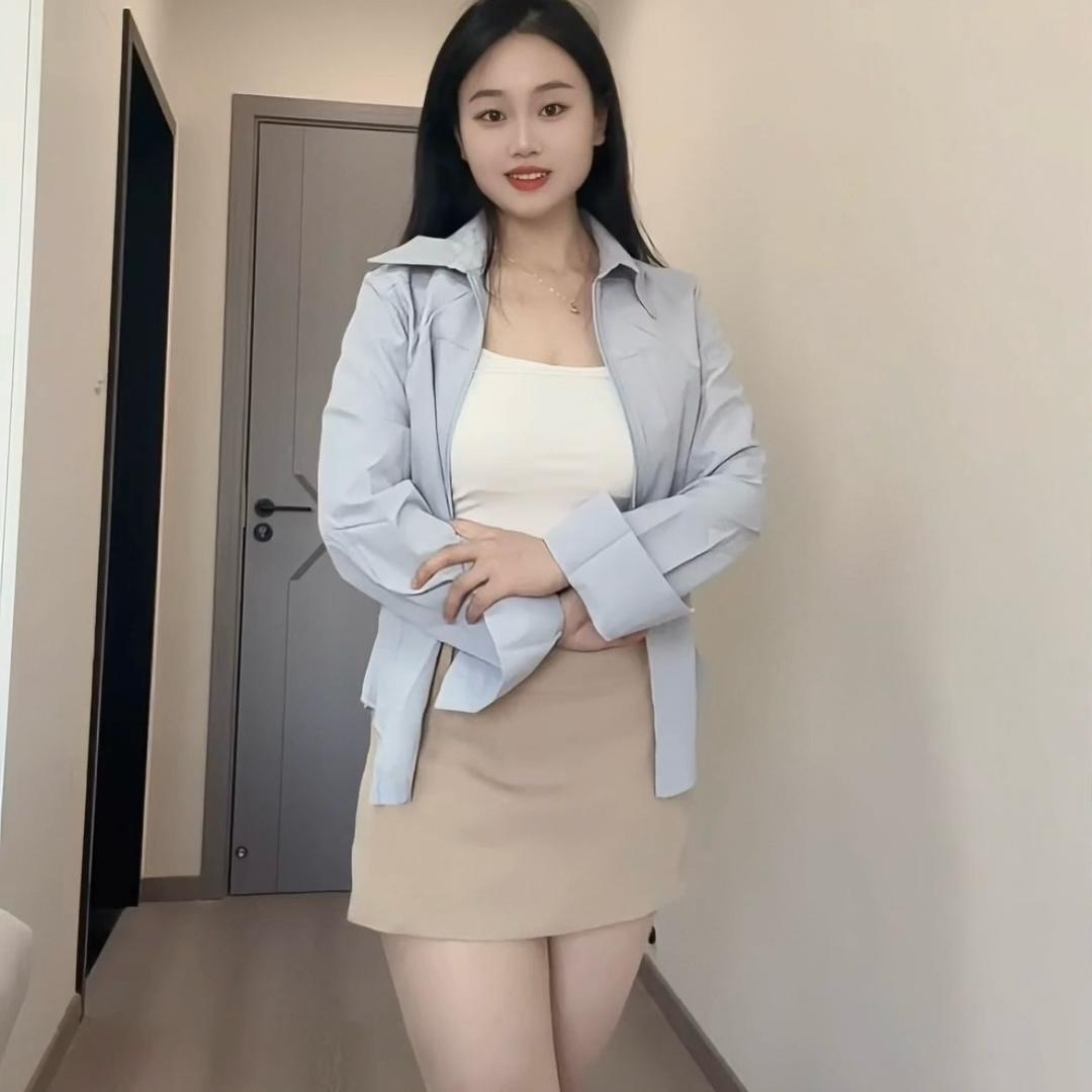 張君君.