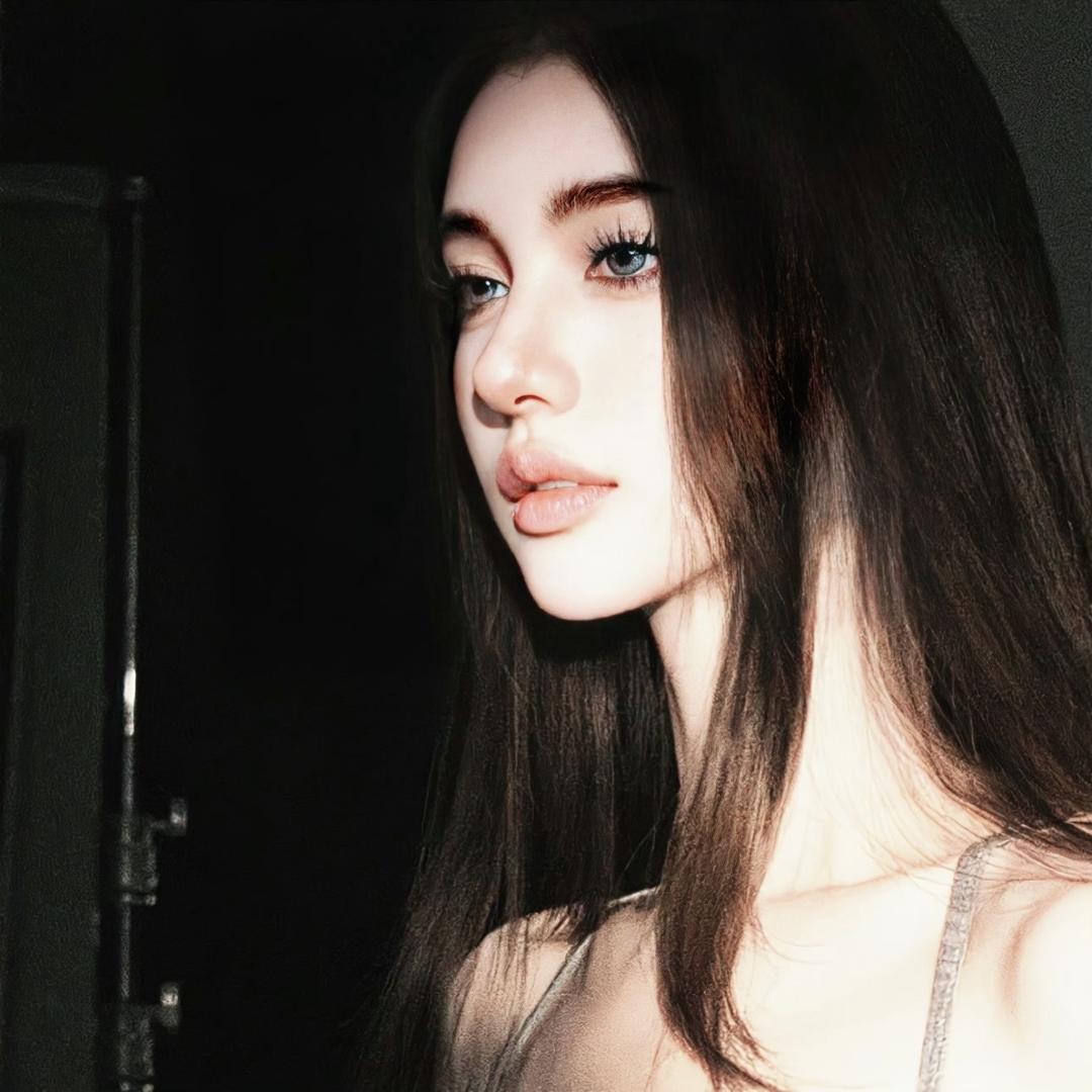 Y1.