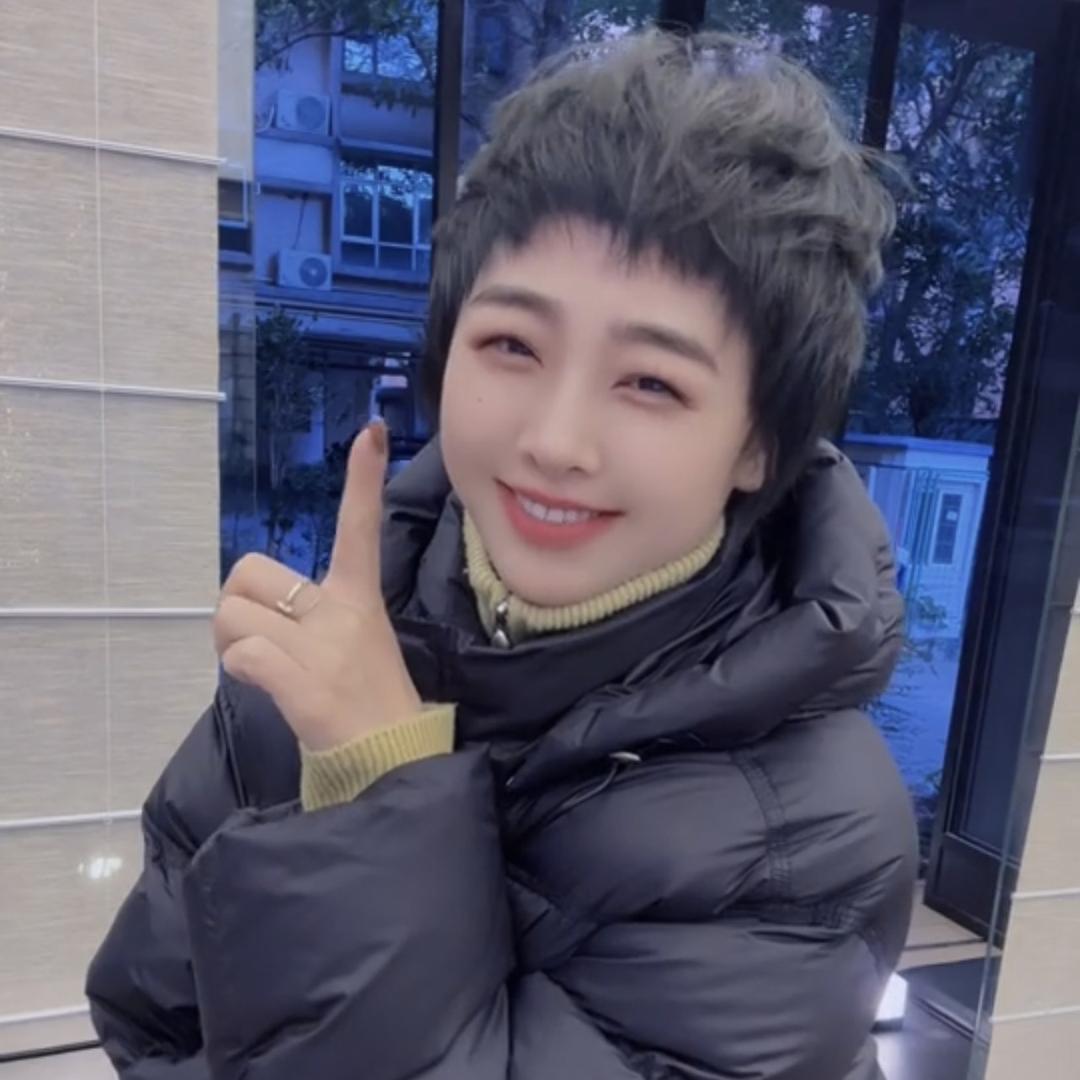 金昱萱轻奢女装