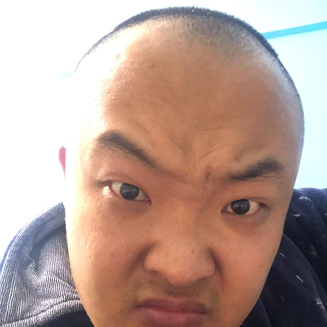 坏叔叔小飞【冲三万粉丝】
