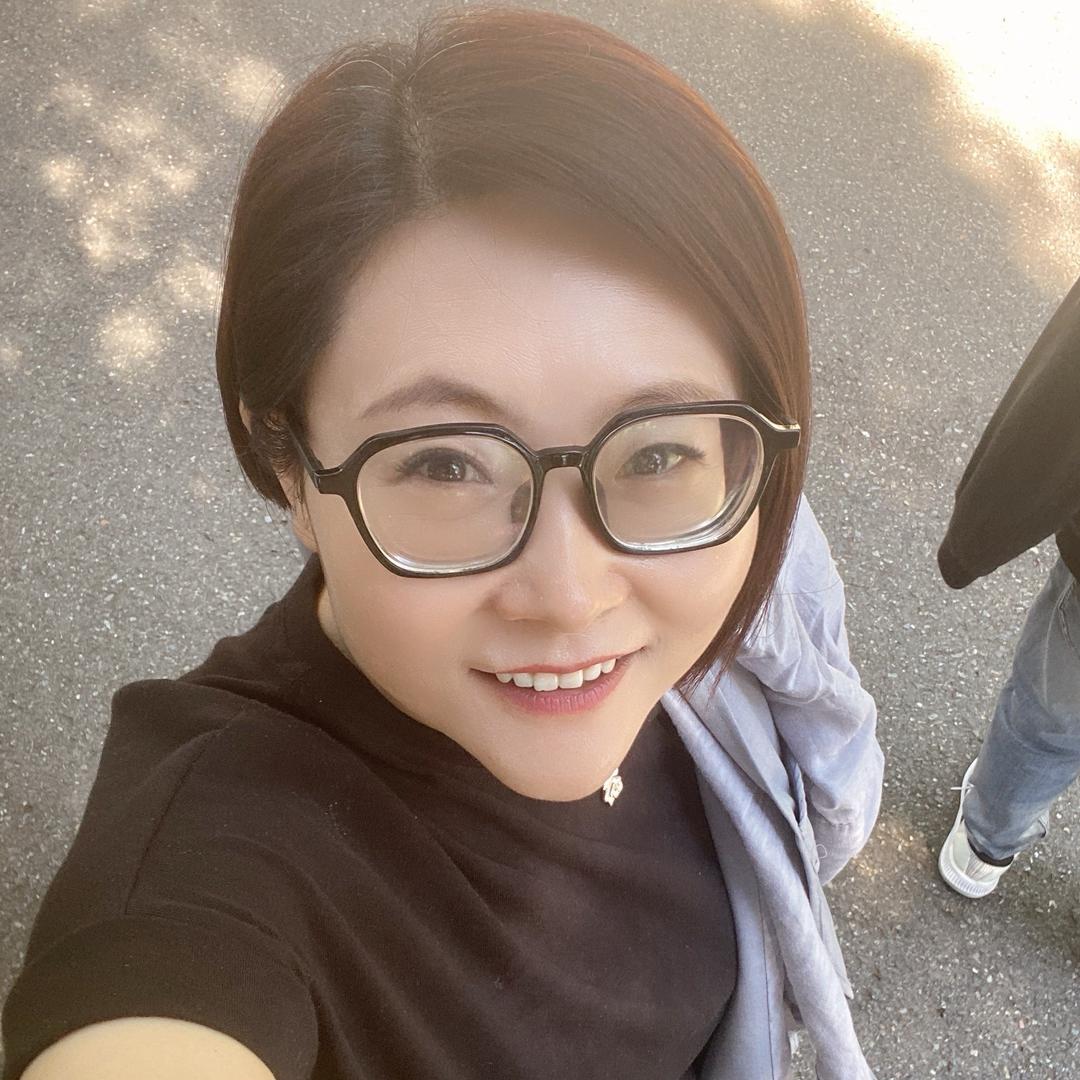 苏小小-邻小乐酒馆