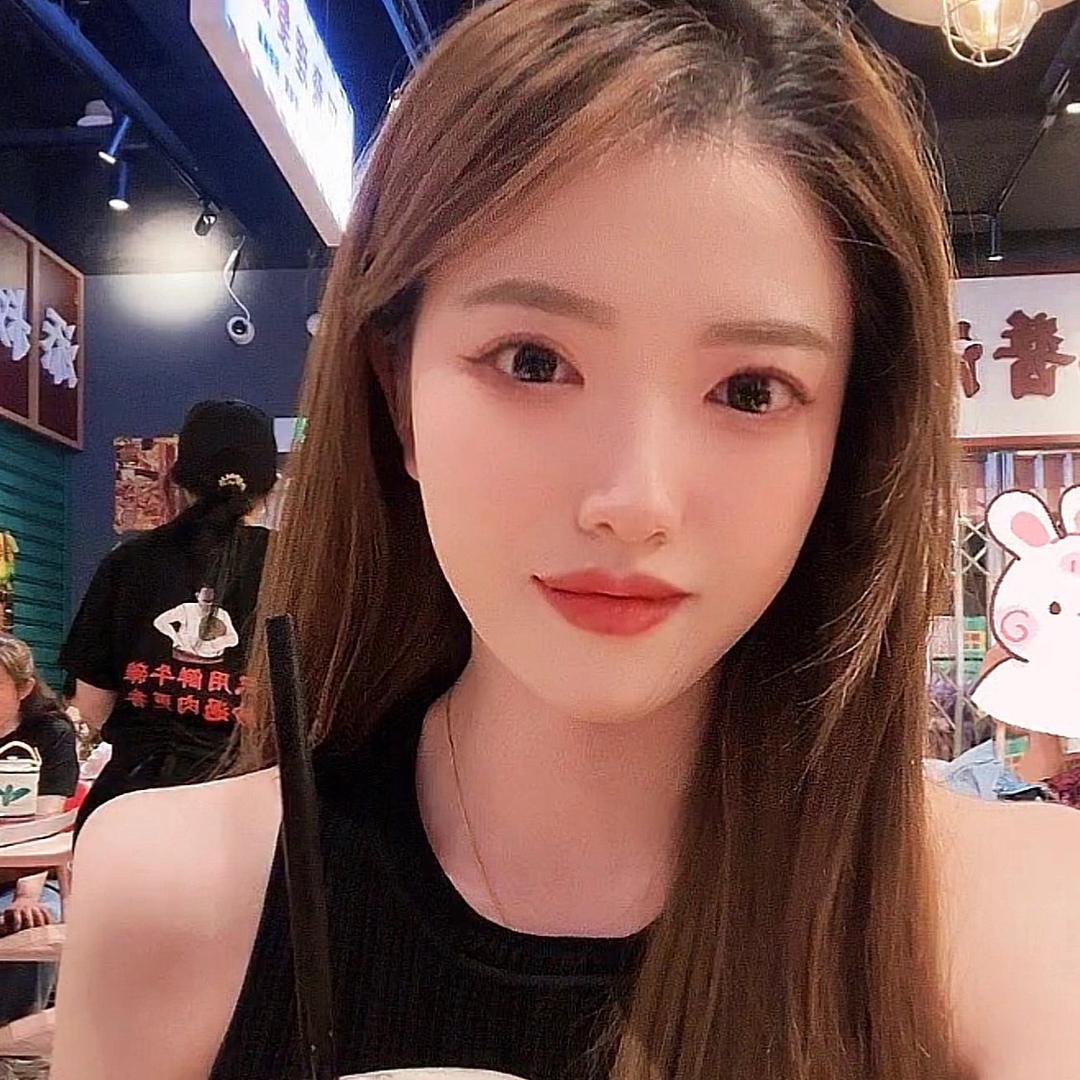 臭臭（关注或看主页进👗）