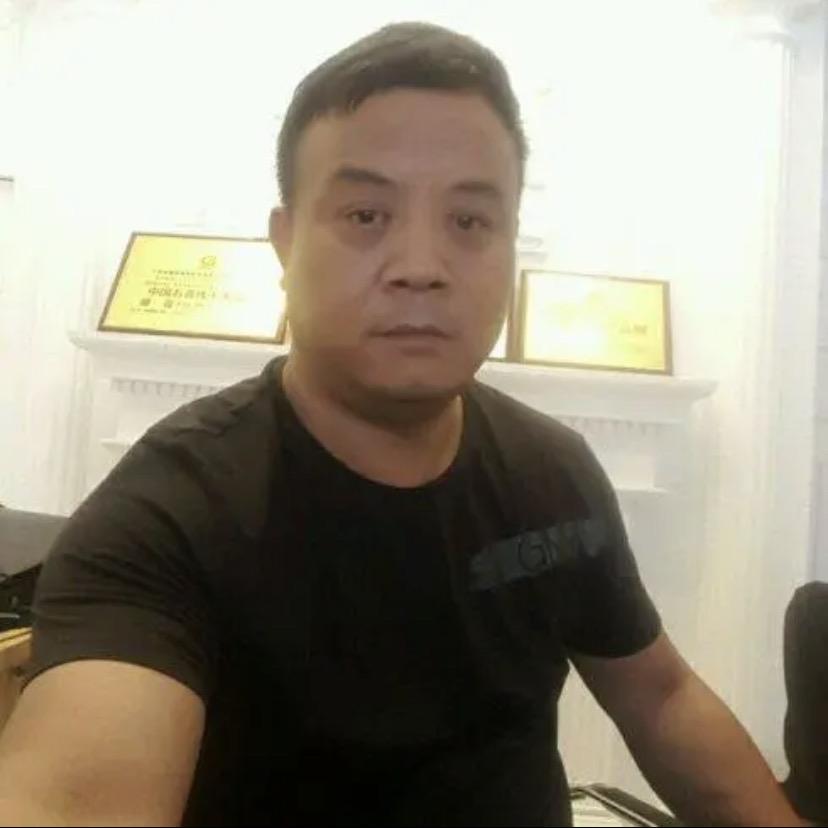 虔诚拜三拜