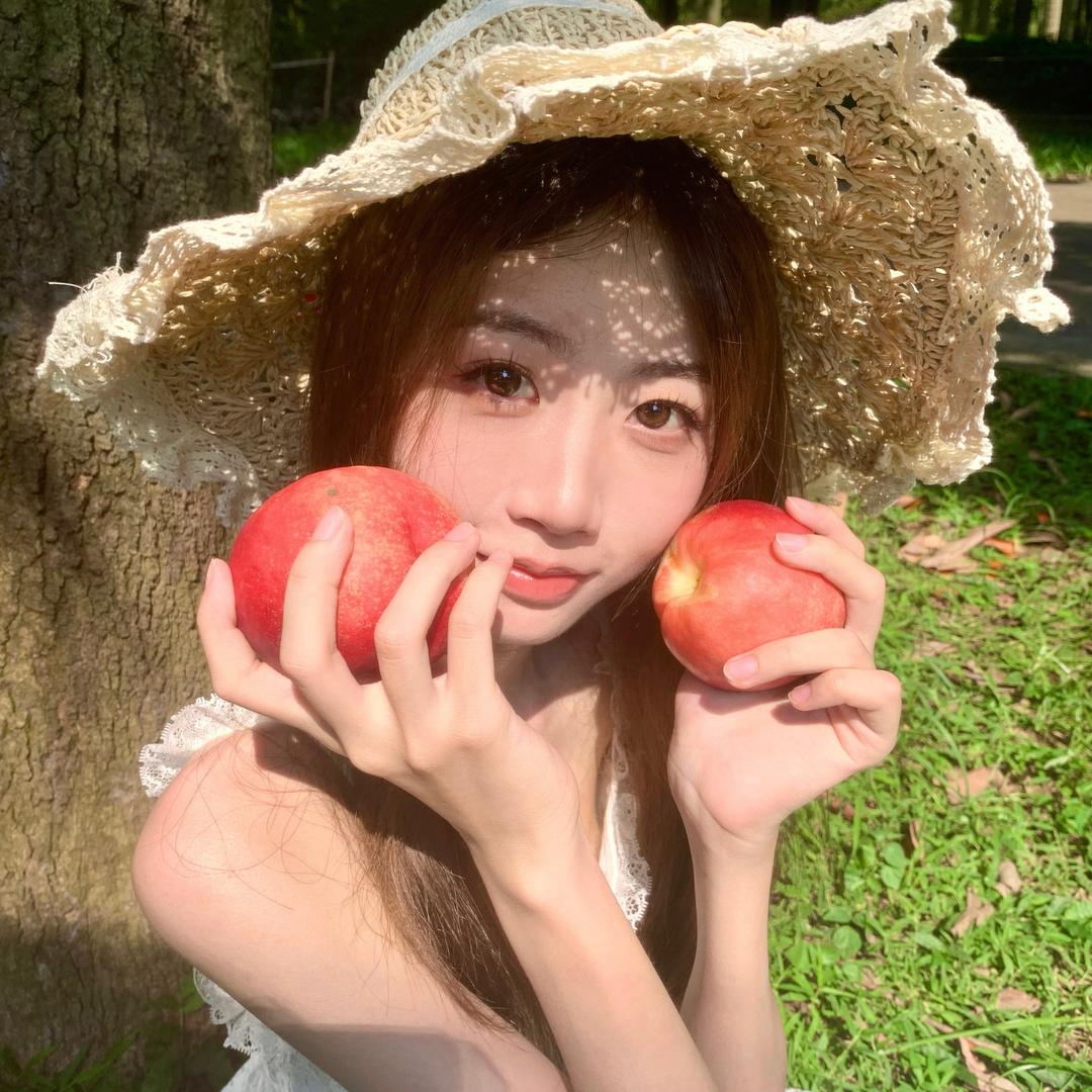 界界吃芒果🥭