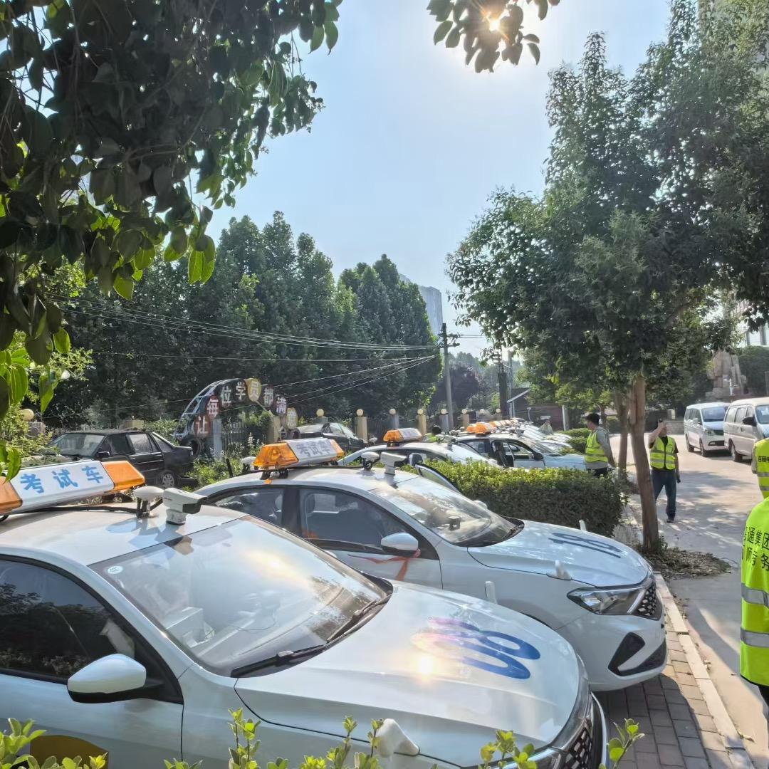 驾校小敏老师
