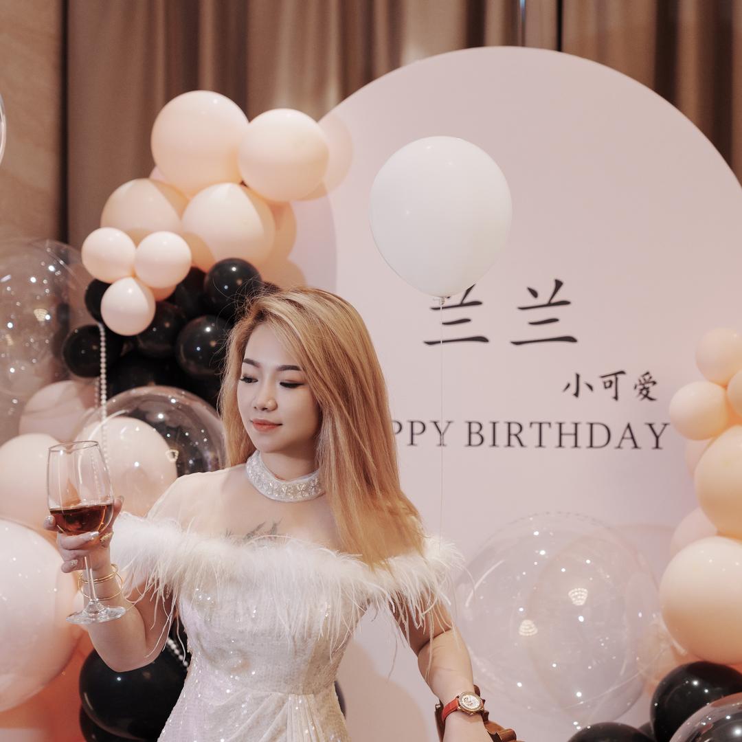 上官家的小姐姐