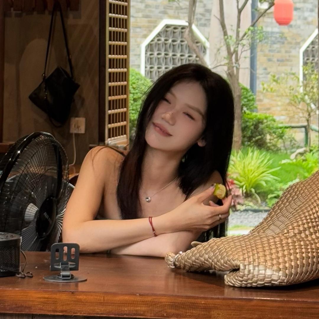 云南拖鞋姐