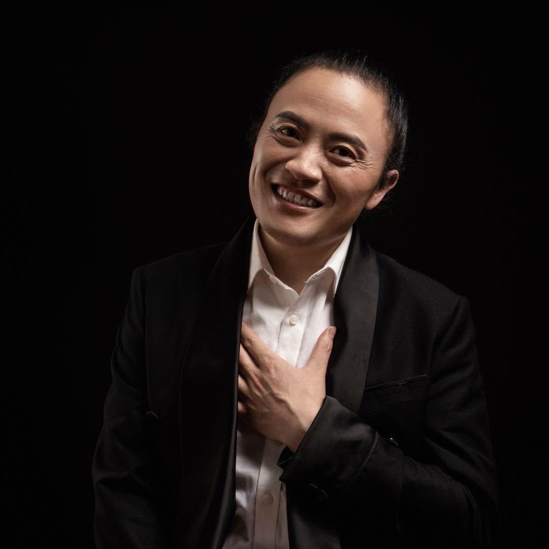 成都郭禹含发型定制形象设计