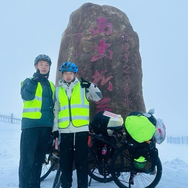 疯狂父子环球骑行