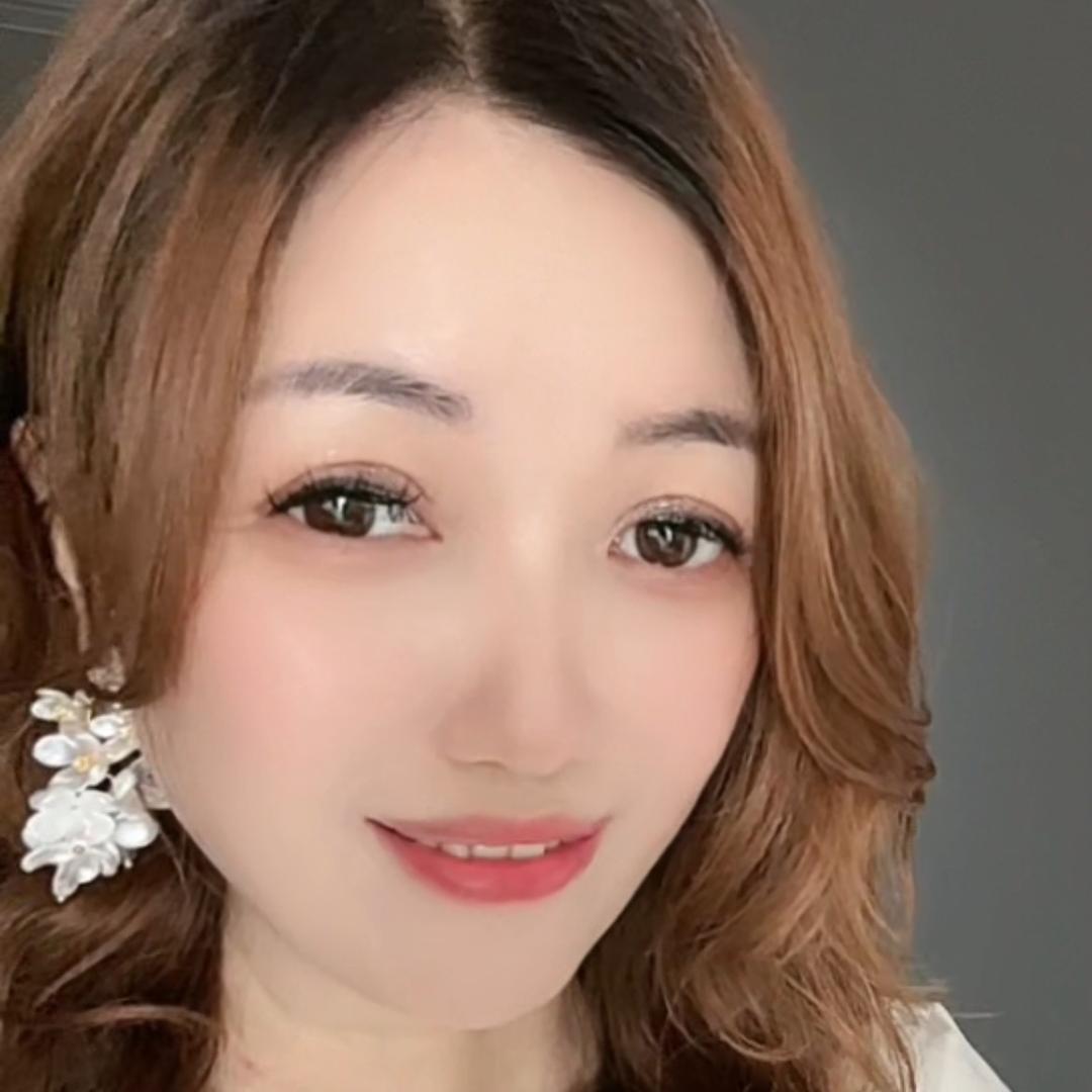 覃吉娜