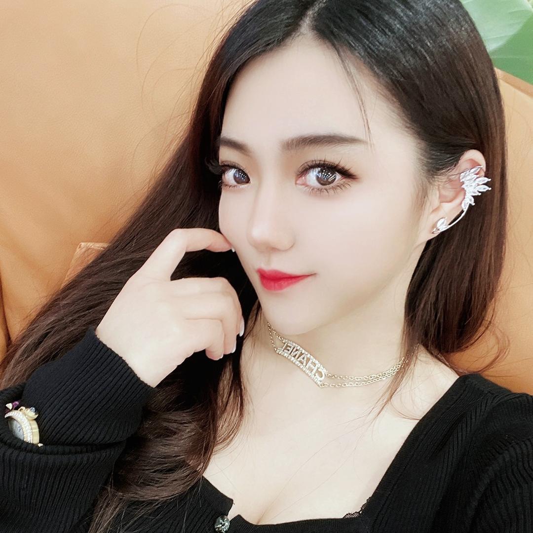 Lena🪽