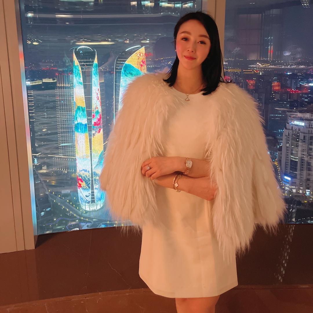 成都俪顼俪顼科技美肤中心