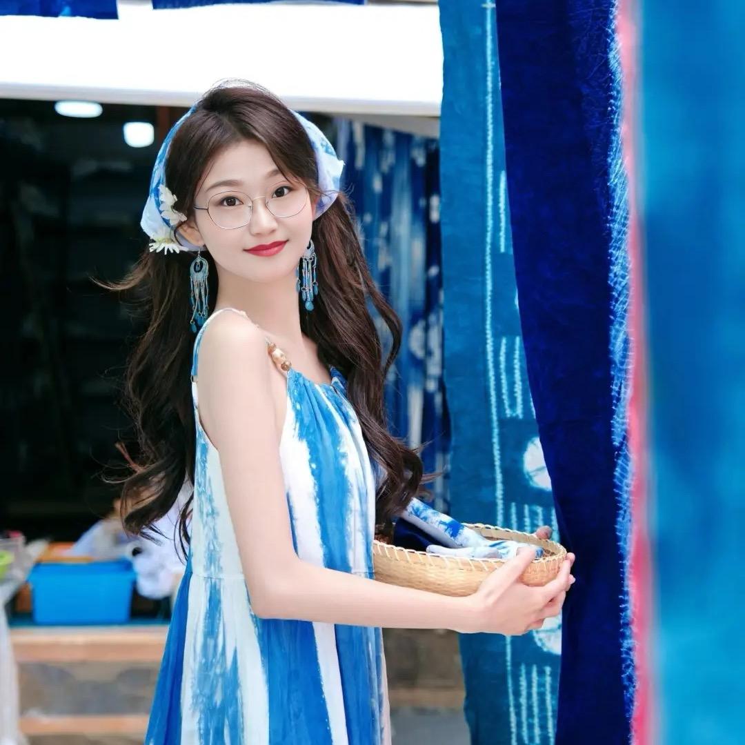 凤溪街上黄金回收的小橘子