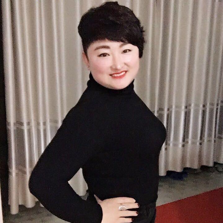 杨三姐在滕州卖野鱼