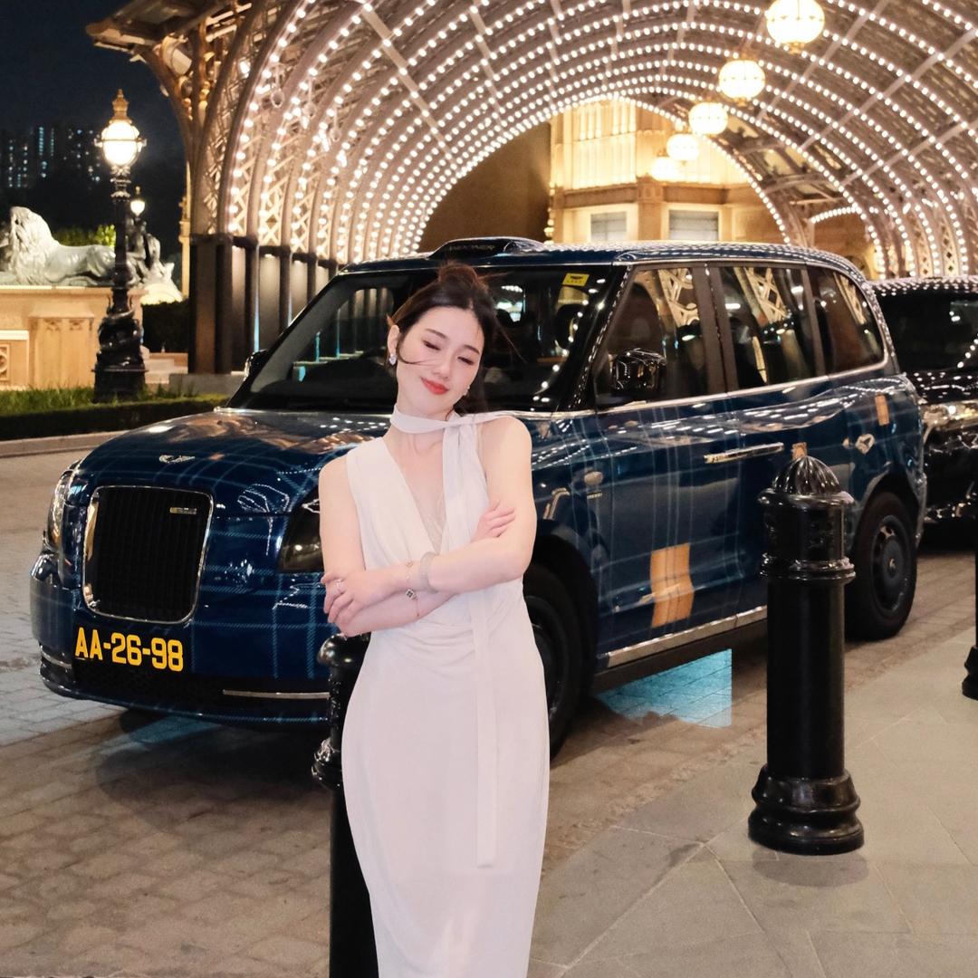 很正的一位小姨