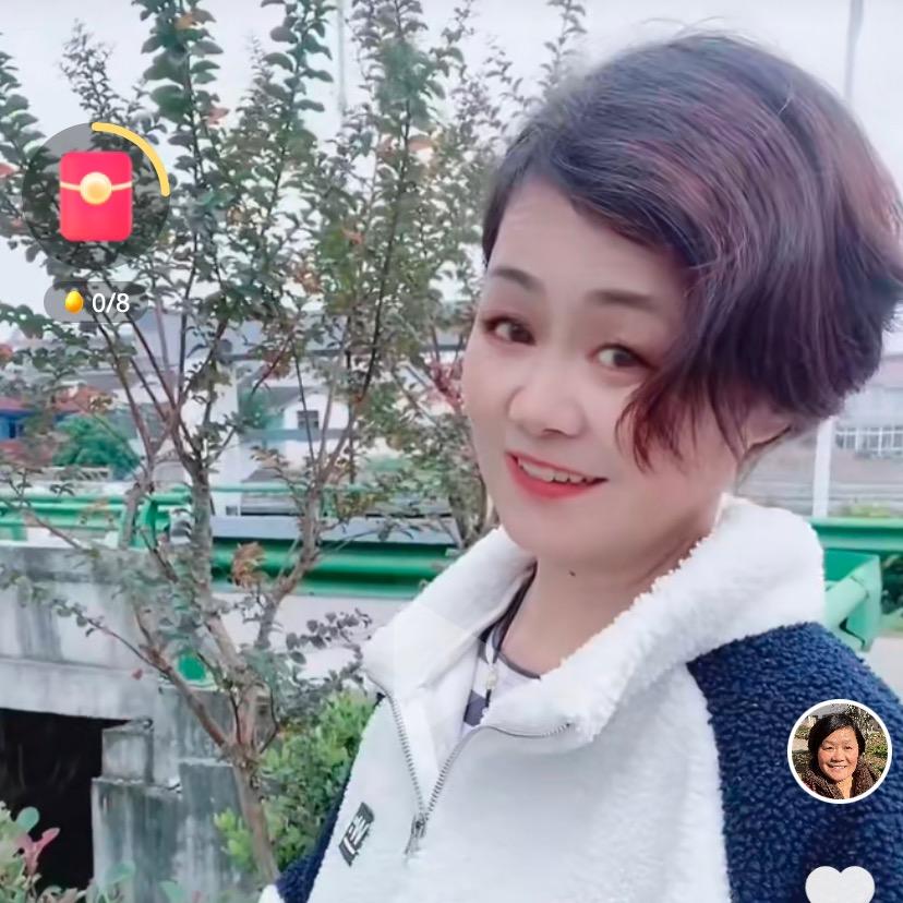 回哞一笑