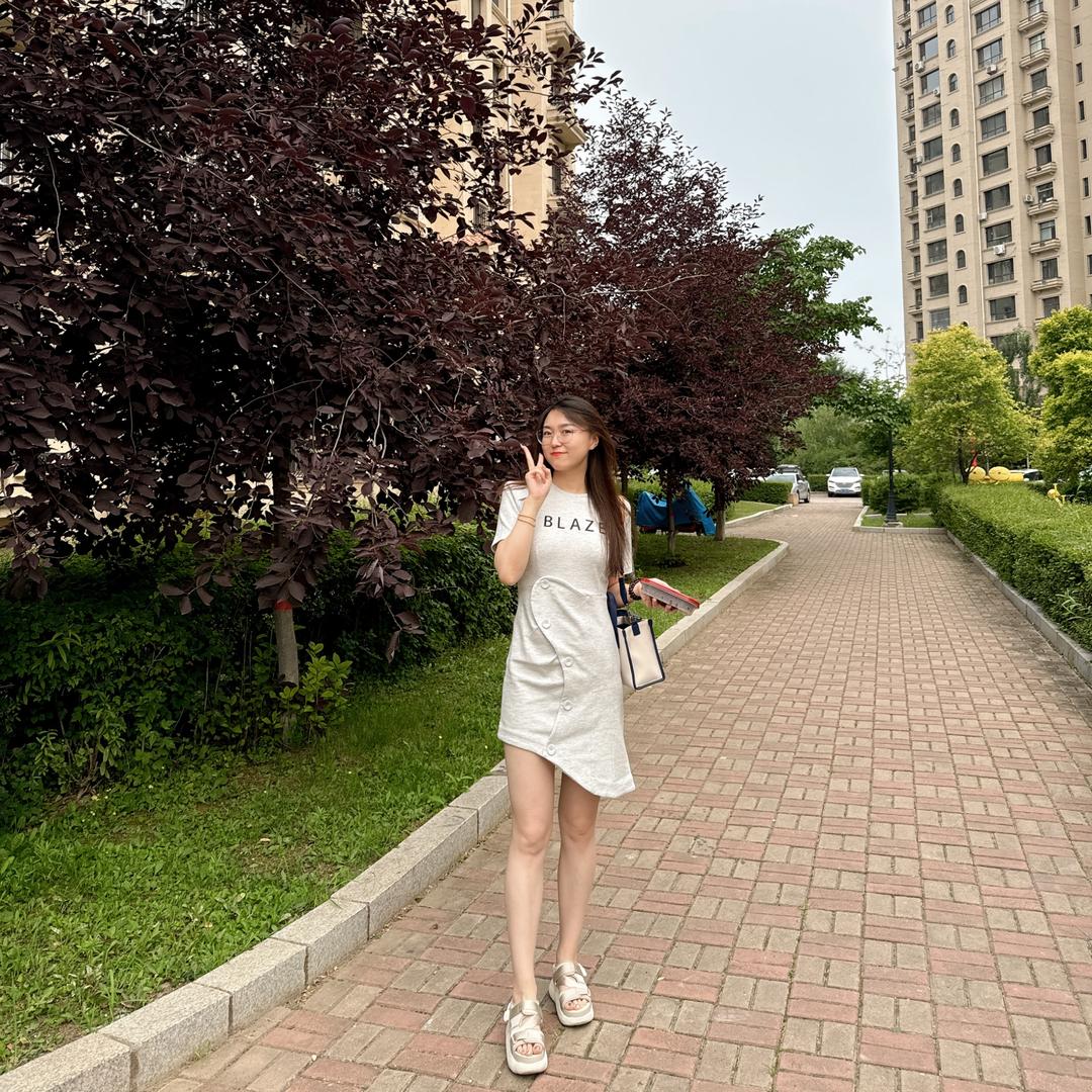 姐姐有点儿闲