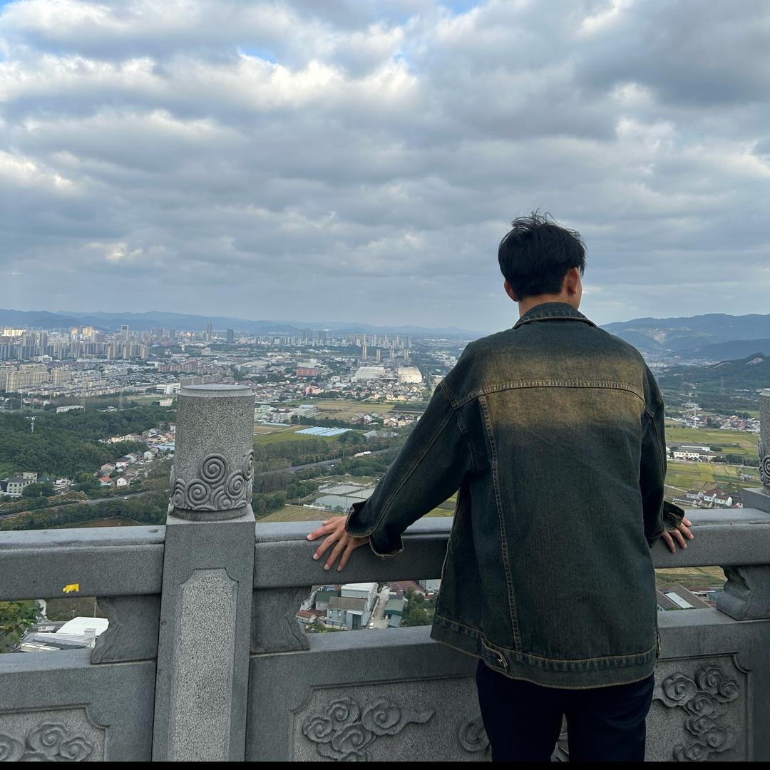 宁波小城汽车销售服务有限公司小吴