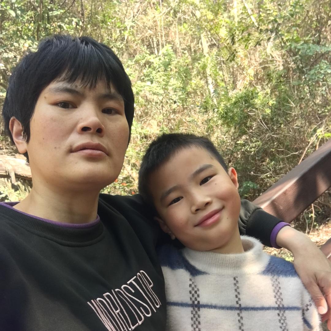 黄婷