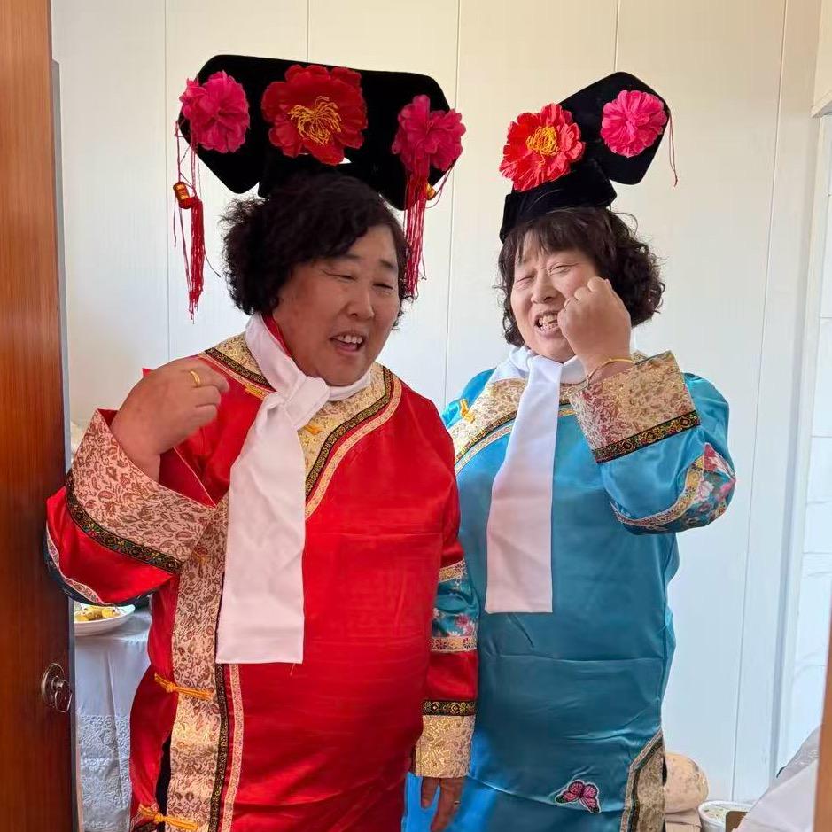 霞姐一家人的幸福生活