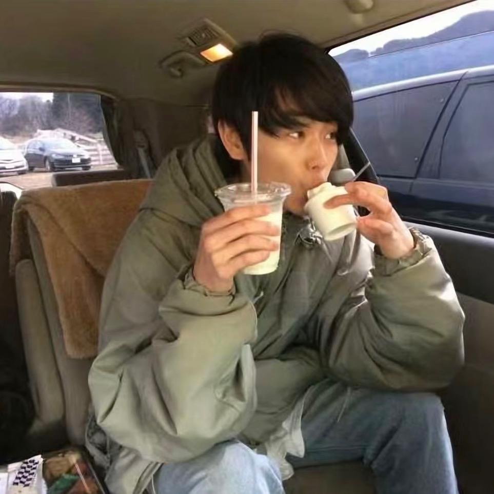 江寄云云云☁️