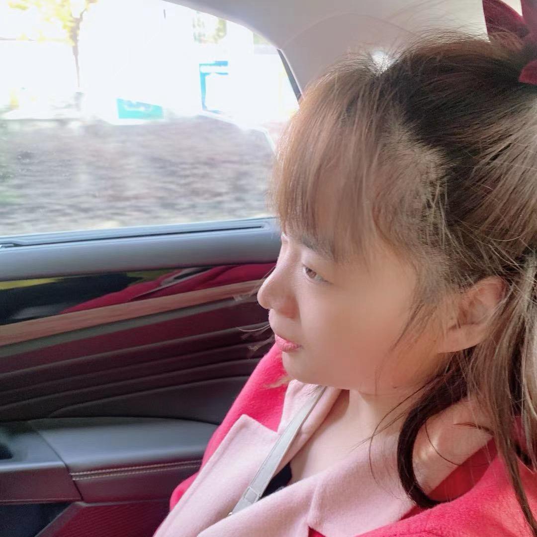 坚强的小露露
