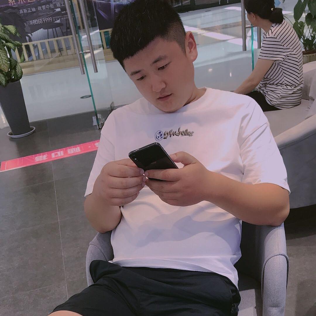 仲大奖     🤷🏻‍♂️
