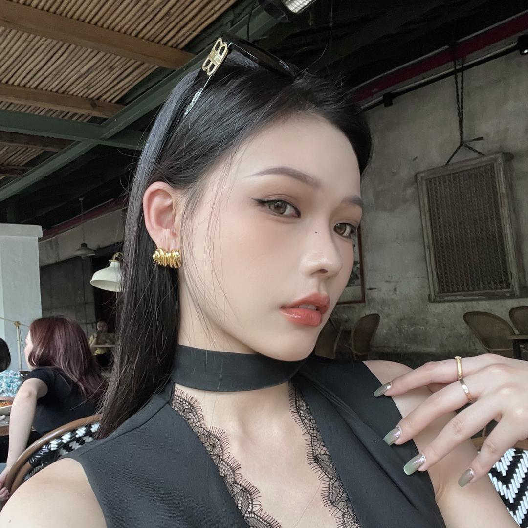 Vicky微微