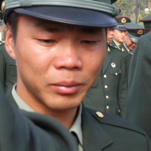 退伍兵阿能(能守山河)