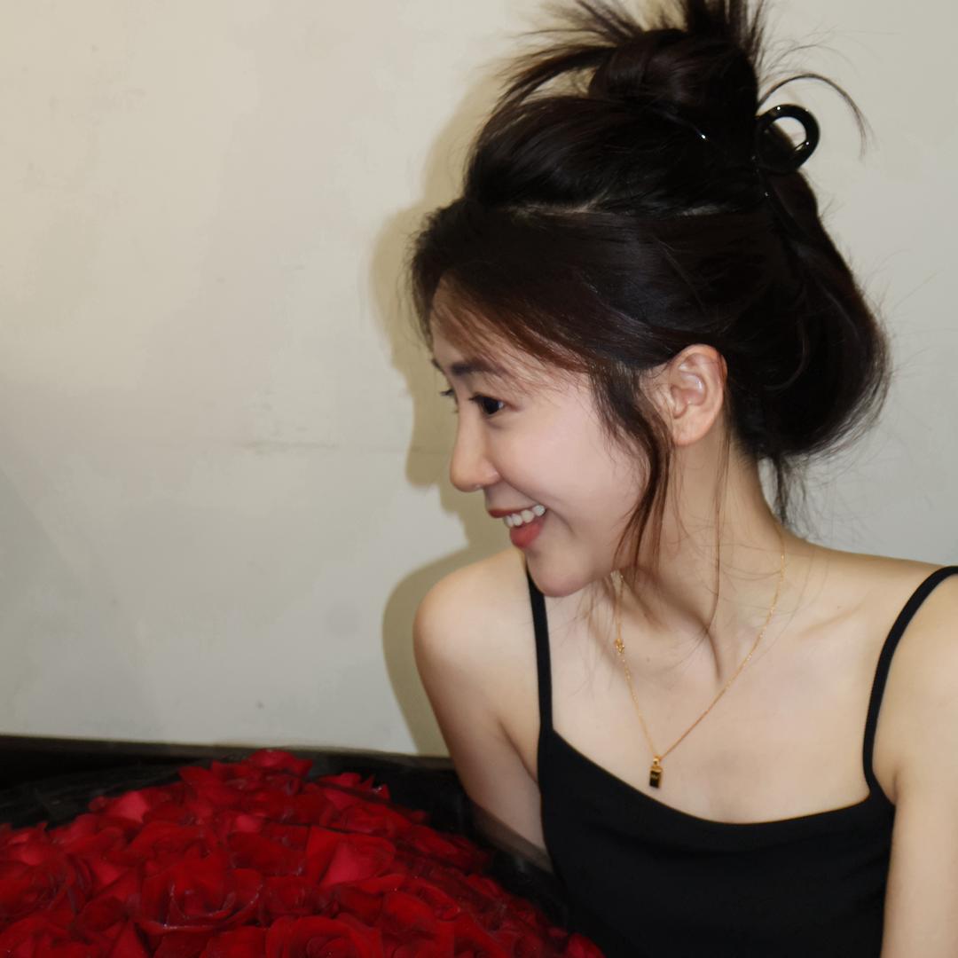 静静✨👗