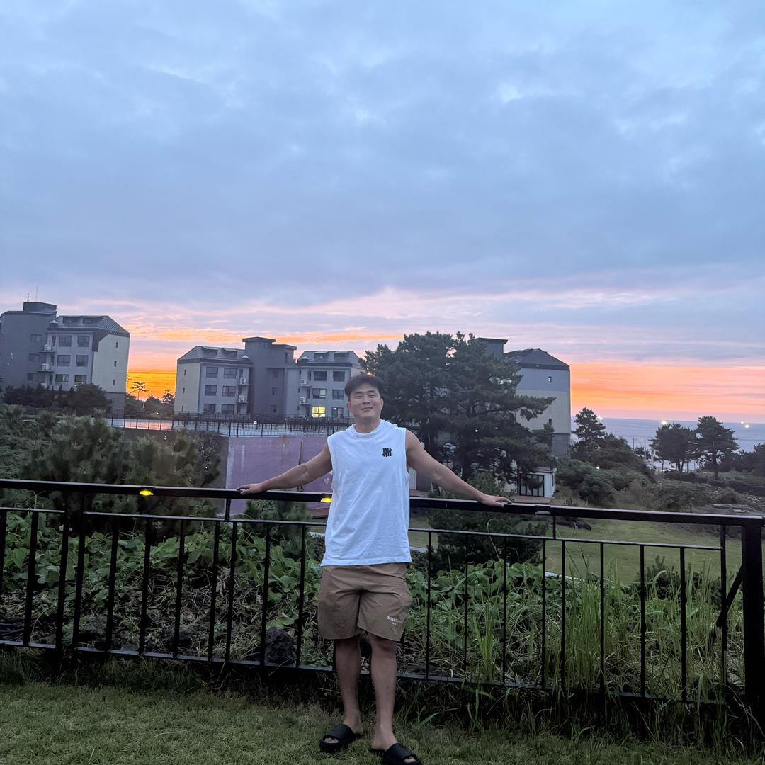 会摔跤的小刀哥