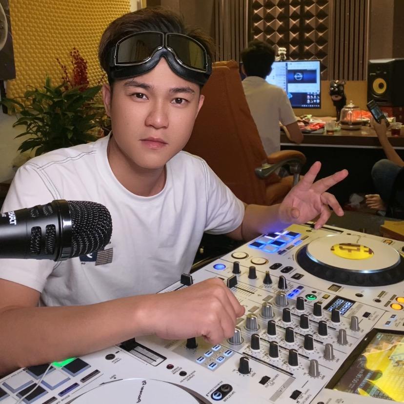 DJ抓抓木