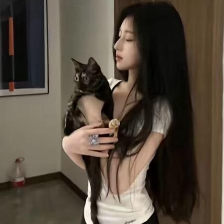 茱丽叶._
