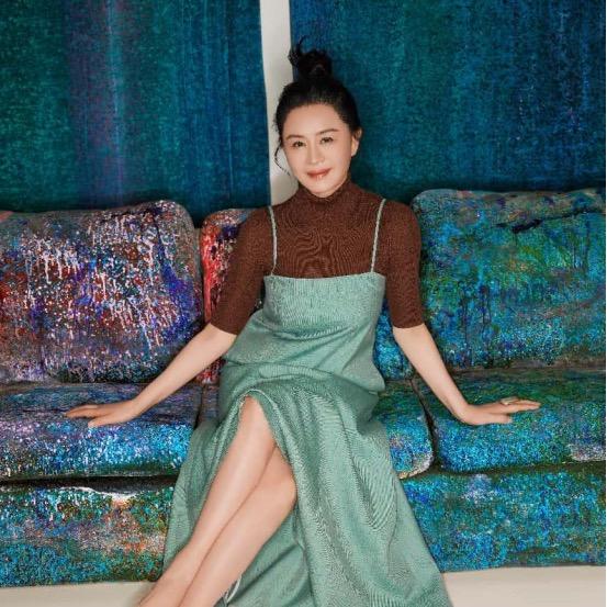 王璇原创设计穿搭同款bot