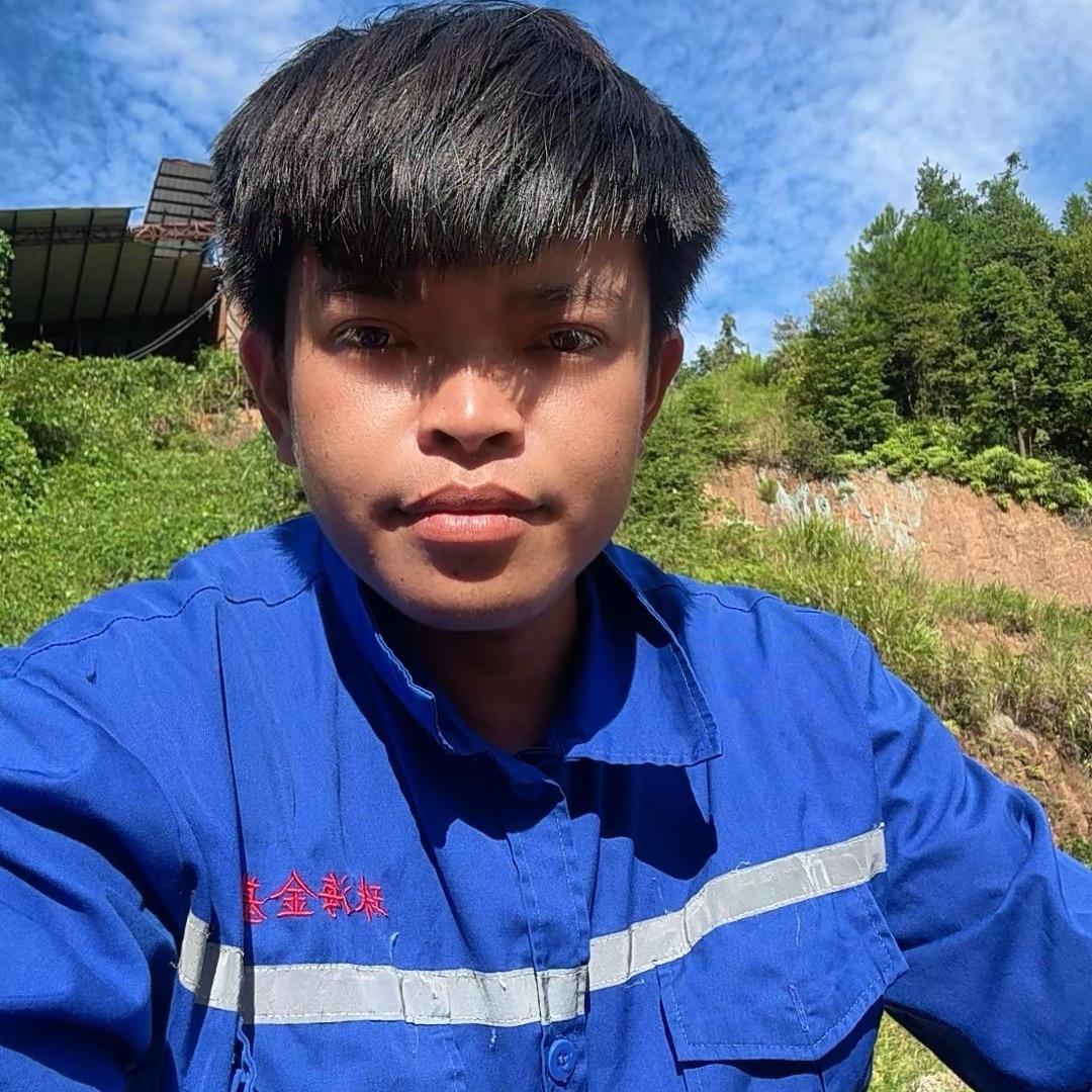 吊车90后