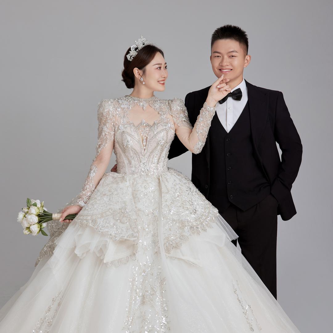 张馨予（大毛）