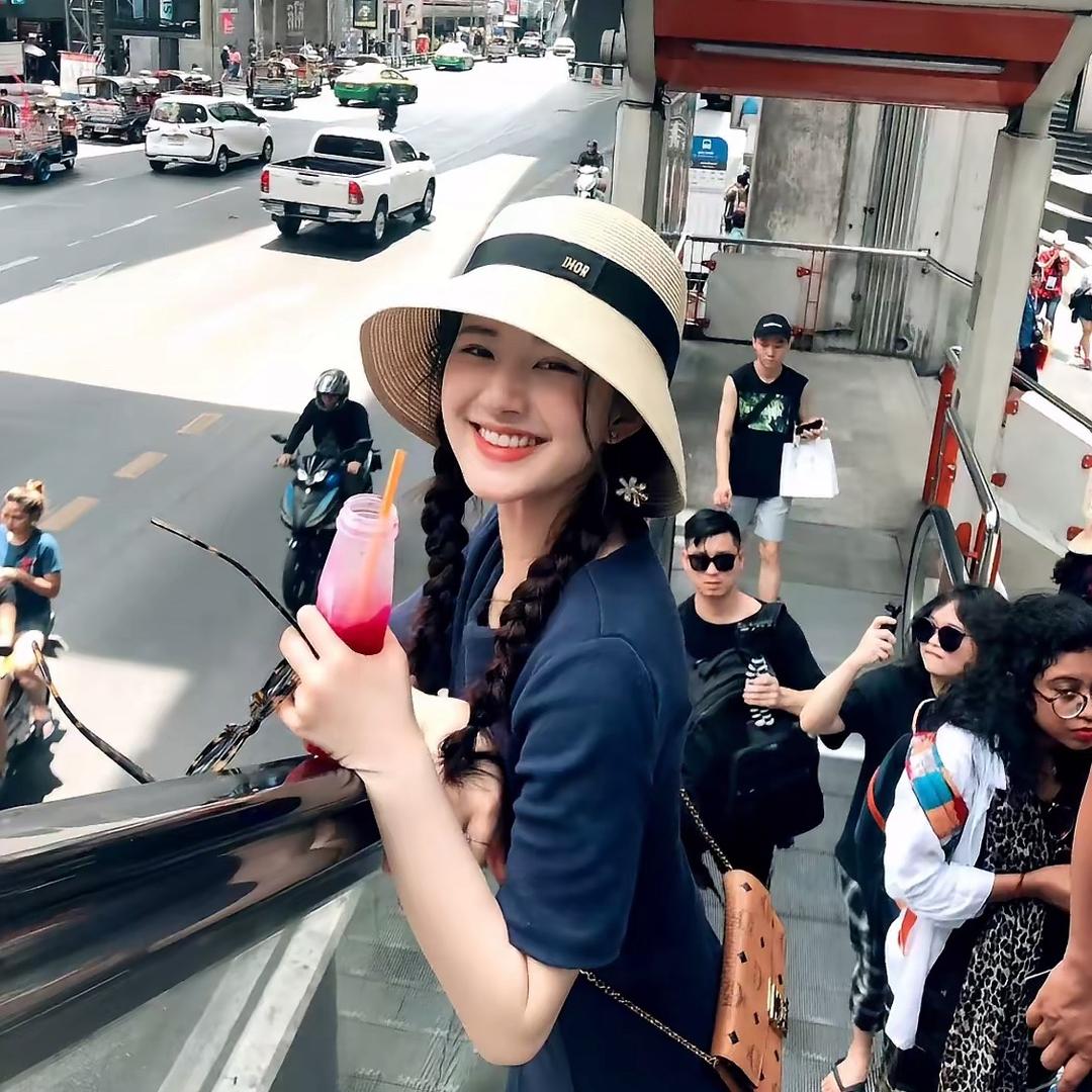 (๑⁼̴̀д⁼̴́๑)干嘛!!