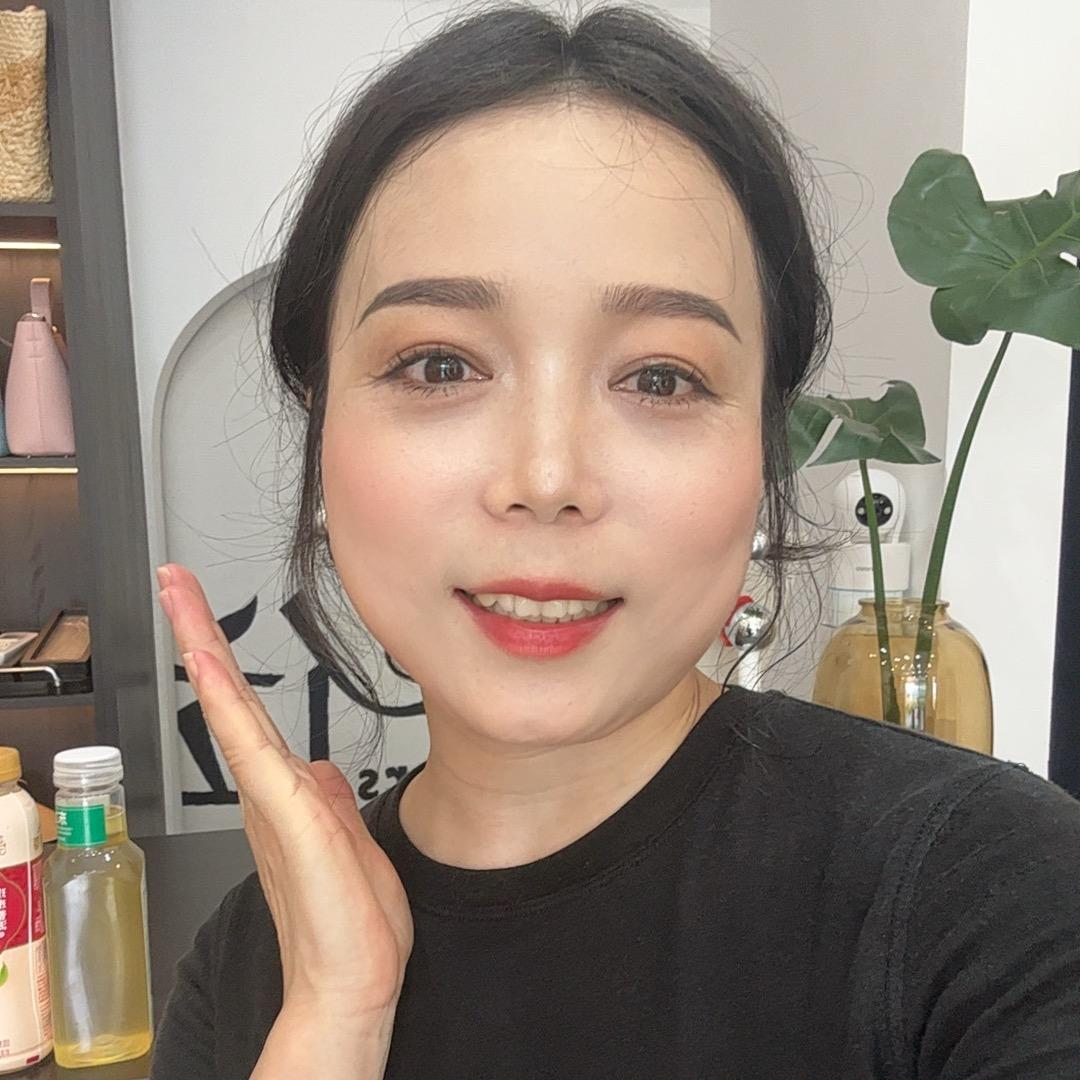 慈利C位女装魏薇