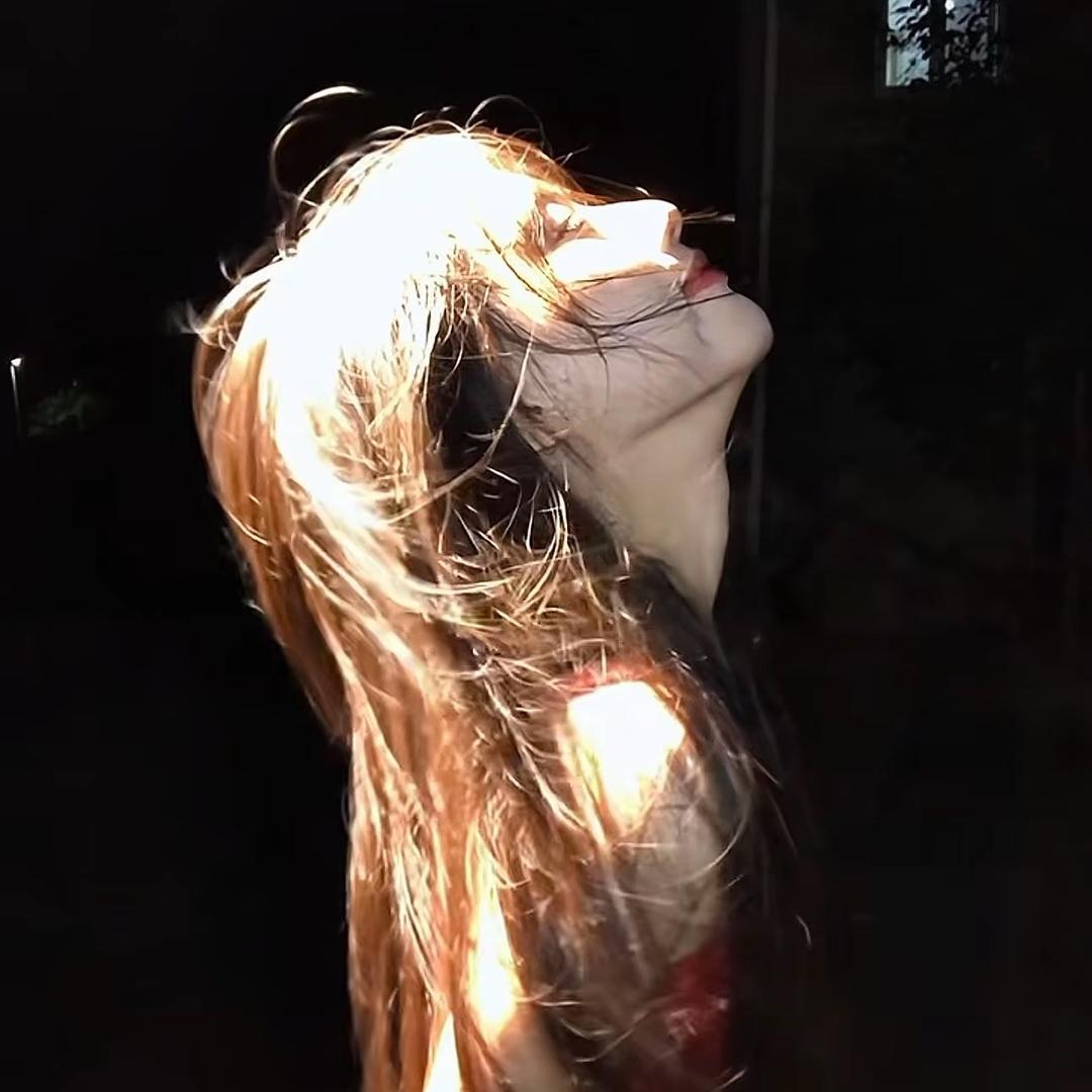 叫我🖤白白白