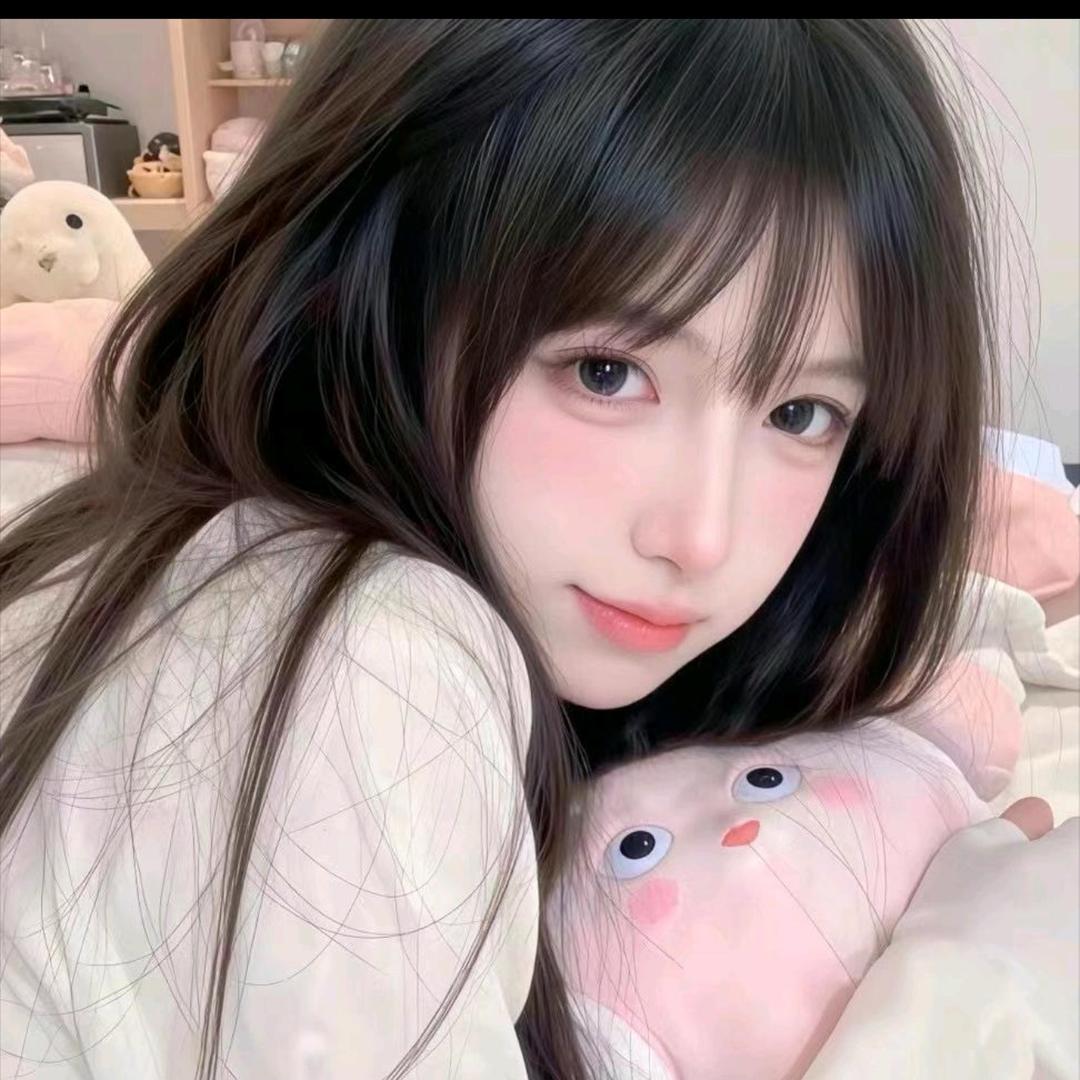 里里.