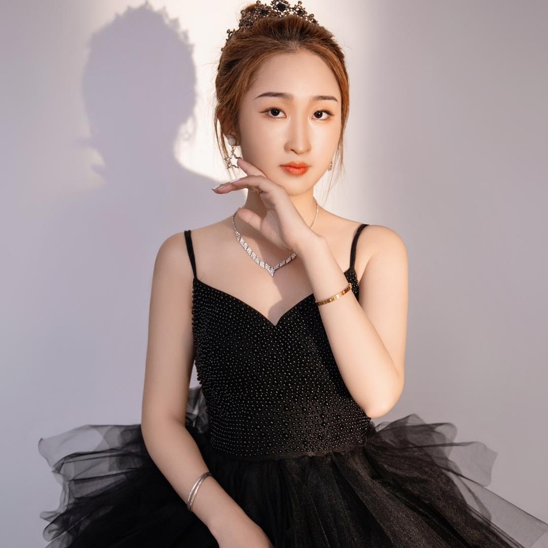 贵州   娜娜