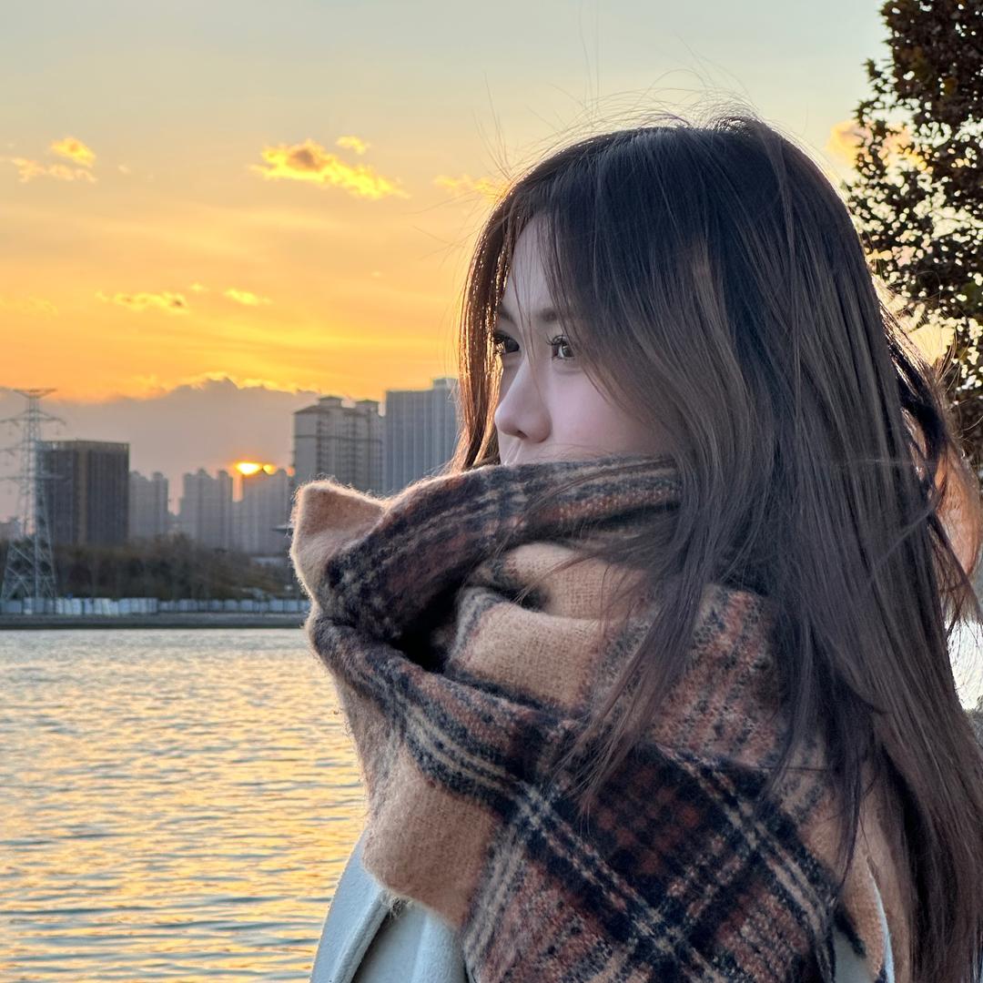 知名女星小然