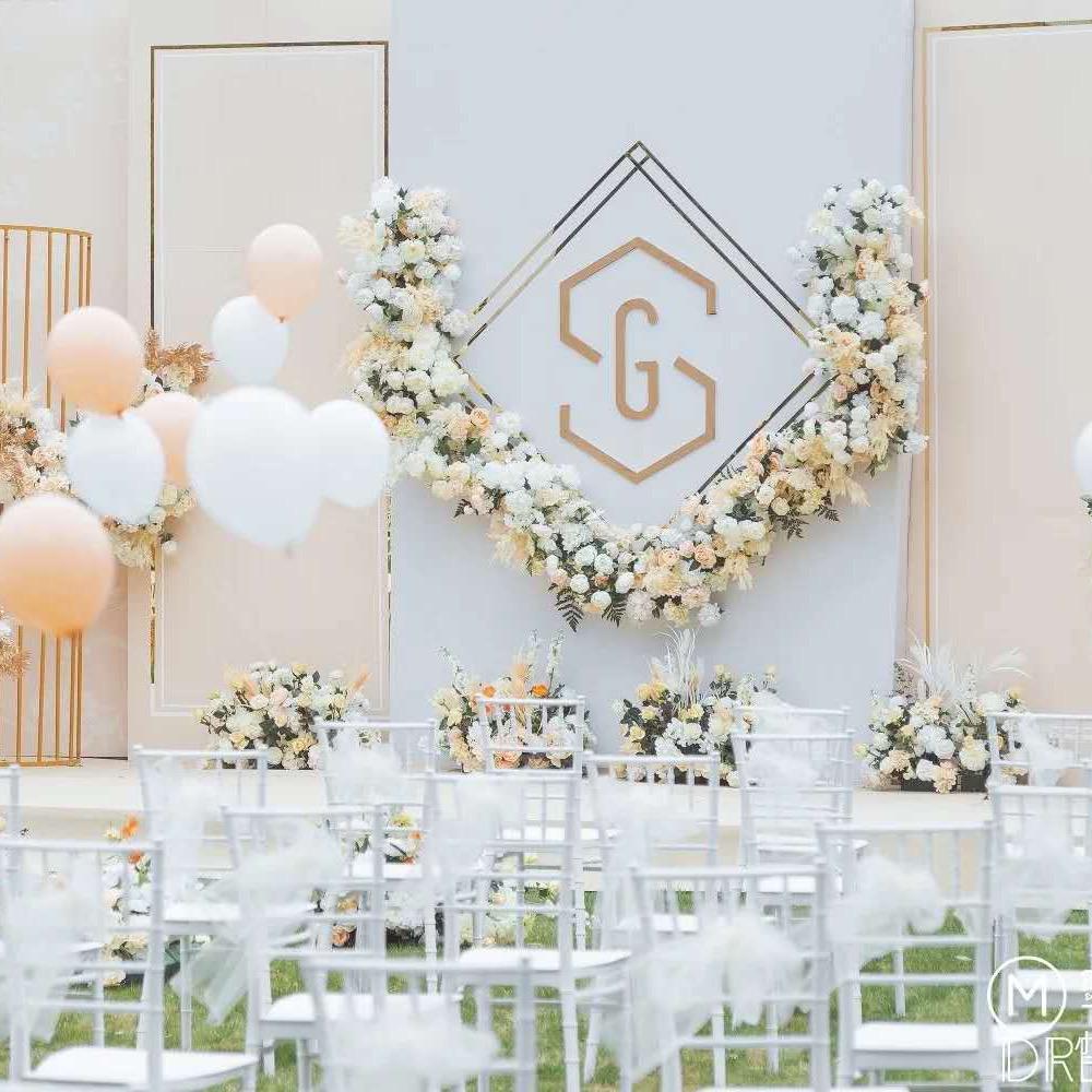 赫本婚纱礼服馆&完美婚礼定制