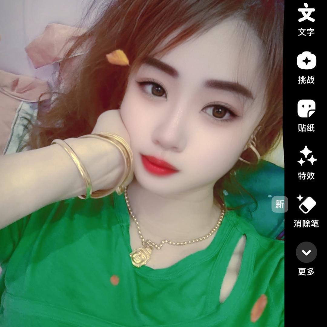 莉莉